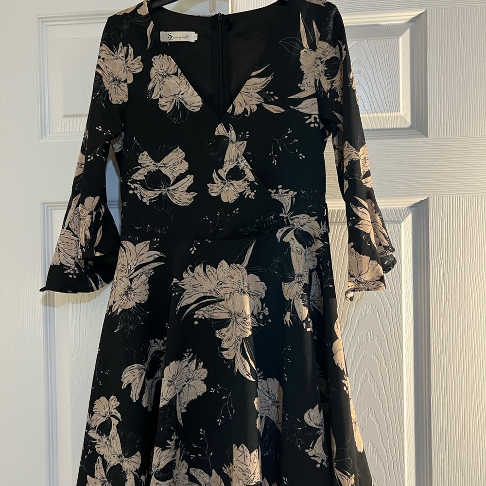 Chic Black Floral Long Sleeve Dress